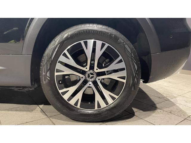 ＧＬＢ ＧＬＢ１８０　ＭＰ２０２５０２　レーダーセーフティ　レーダークルーズ　禁煙　ルーフレール　ミュージックプレイヤー接続可　ＬＥＤヘッドランプ　全周囲カメラ　スマートキー　アルミホイール　パワーシート　ＥＴＣ　デモカー（4枚目）