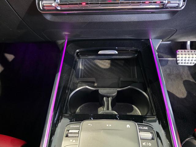 GLB GLB200d 4マチック ディーゼルターボ 4WD レザーエクスクルーシブパッケージ サンルーフ パークアシスト 全周囲モニター ETC車載器 パノラマサンルーフ 記録簿 LEDヘッド 地デジ 1オ-ナ- LKA ナビTV(17枚目)