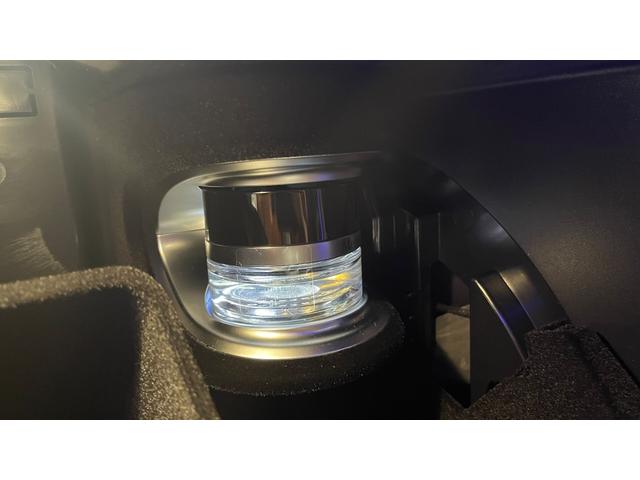 弊社は東京都内に新車ショールームを５ヶ所、認定中古車センターを２ヶ所、豊島区にサービスセンターを１ヶ所と、埼玉県所沢市に板金塗装センターを展開しております。