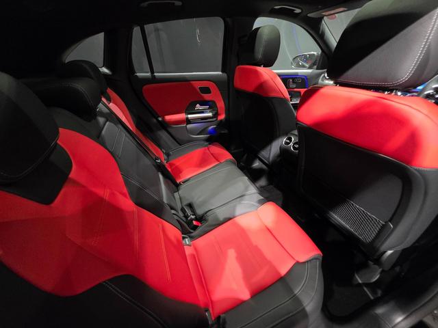 GLAクラス GLA200d 4マチック アーバンスターズ スターズ ディーゼルターボ 4WD MP202601 AMGライン レザーシート サンルーフ(10枚目)