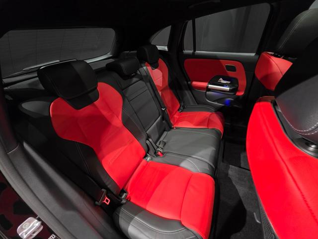 GLAクラス GLA200d 4マチック アーバンスターズ スターズ ディーゼルターボ 4WD MP202601 AMGライン レザーシート サンルーフ(11枚目)