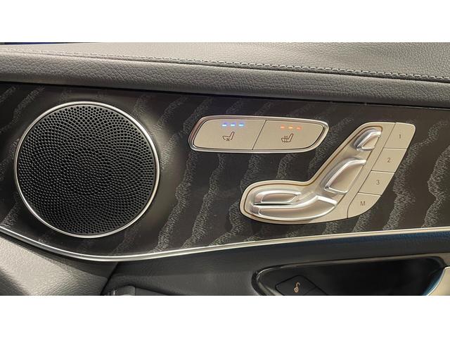 『メルセデス・ケア』が継承されるお車は、車両本体の保証にプラスして、エンジンオイルやワイパーブレード等の消耗部品に関しましても、交換時期に達している場合は無償交換させて頂きます。