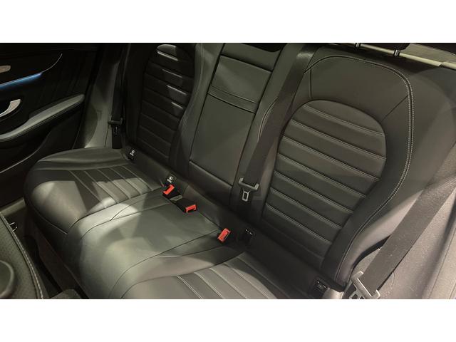 メルセデス・ベンツは全モデルに『水性塗料』を採用しています。従来の油性塗料に比べ、塗装時に出す有害物質を大幅に低減しており、地球環境の保護に貢献しています。