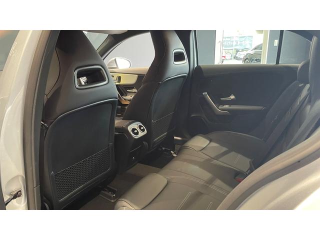 �E�B���J�[�����h�A�~���[���J�������̂́w�����Z�f�X�E�x���c�x�ł��B���Ԃ���̎��F�������܂�A���̂̉\����ጸ�����Ă��܂��B�X�ɁA�_�������̓h���C�o�[�̎��E�ɓ���Ȃ��悤�ɐ݌v����Ă��܂��B