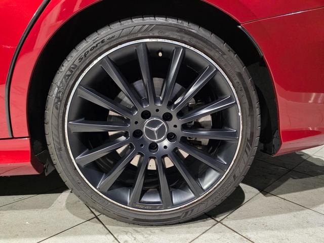 Ｃクラス Ｃ４３　４マチック　４ＷＤ　パノラマルーフ　ヒーター　アダプティブクルーズコントロール　パノラミックサンルーフ　地デジＴＶ　Ｃソナー　キーレスゴー　ナビＴＶ　ＬＥＤライト　記録簿　レーンキープアシスト　Ｐアシスト　ターボ（5枚目）