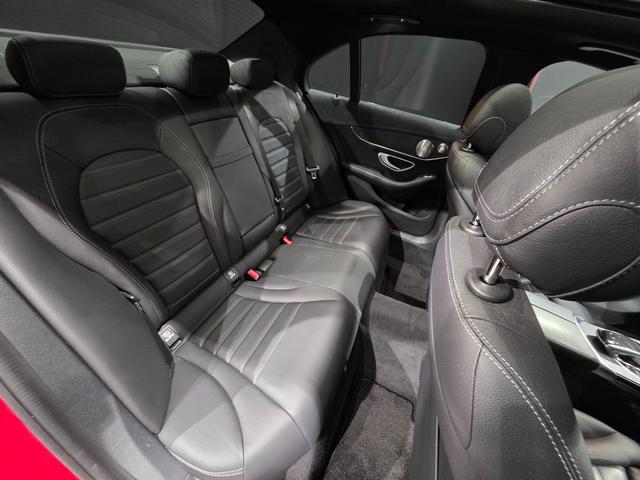 Ｃクラス Ｃ４３　４マチック　４ＷＤ　パノラマルーフ　ヒーター　アダプティブクルーズコントロール　パノラミックサンルーフ　地デジＴＶ　Ｃソナー　キーレスゴー　ナビＴＶ　ＬＥＤライト　記録簿　レーンキープアシスト　Ｐアシスト　ターボ（11枚目）