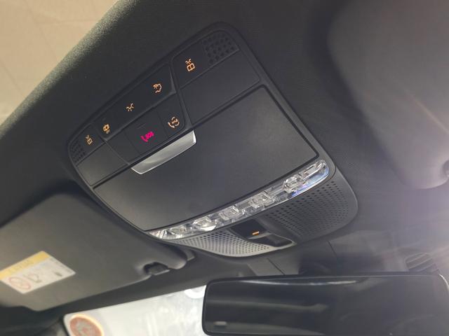 Ｃクラス Ｃ４３　４マチック　４ＷＤ　パノラマルーフ　ヒーター　アダプティブクルーズコントロール　パノラミックサンルーフ　地デジＴＶ　Ｃソナー　キーレスゴー　ナビＴＶ　ＬＥＤライト　記録簿　レーンキープアシスト　Ｐアシスト　ターボ（19枚目）