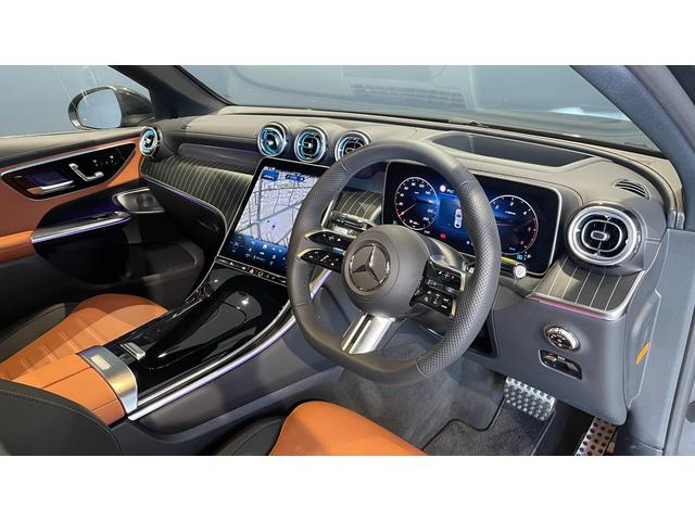 ＧＬＣ ＧＬＣ２２０ｄ４マチッククーペＡＭＧラインパッケージ　４ＷＤ　ＭＰ２０２５０２　レザーＥＸＰ　ドライバーズＰ　パノラマ　レザー　禁煙車　ワンオーナー　全周囲カメラ　フルセグ　エアサスペンション　記録簿　シートヒーター　オートマチックハイビーム　ＥＴＣ（6枚目）