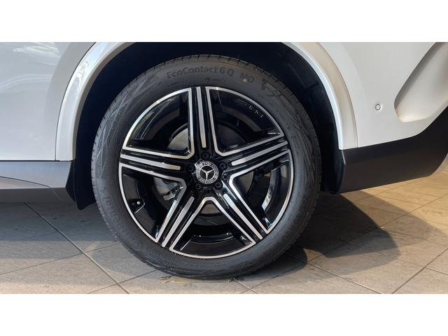 GLC GLC220d4マチッククーペAMGラインパッケージ 4WD MP202601 レザーEXP ドライバーズP パノラマ レザー 全周囲カメラ フルセグ エアサスペンション 記録簿 シートヒーター オートマチックハイビーム ETC 電動シート サンルーフ(4枚目)