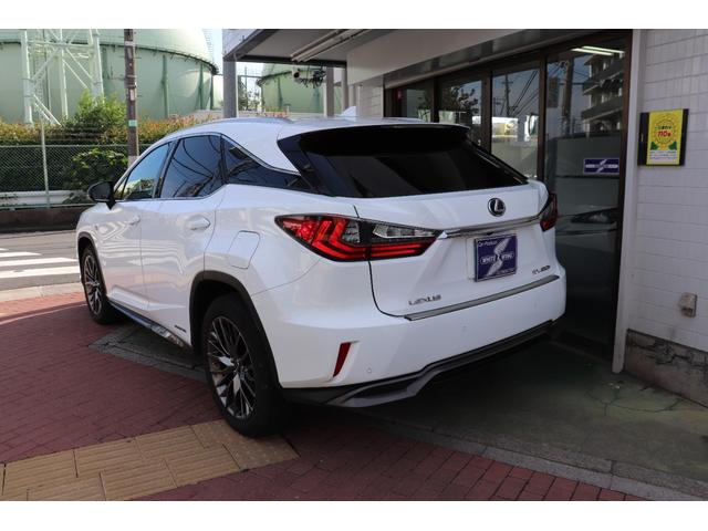 ＲＸ ＲＸ４５０ｈ　Ｆスポーツ　保証１年付き、大型ムーンルーフ、全方位カメラ、スマートキー２個＋カードキー、クリアランスソナー、３眼ＬＥＤヘッドライト、パワーバックドア、（4枚目）