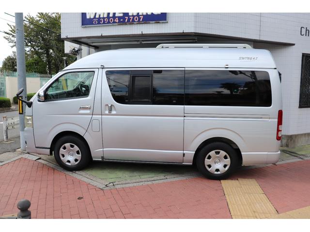 レジアスエースバン キャンピングＲＶビッグフットＳＷＩＮＧ４．７ＦＦヒーター　キャンピングＲＶビッグフット　スウィング４．７　ＦＦヒーター・電子レンジ・１５００Ｗインバーター・シンク・外部電源入力・ソーラーパネル・ツインサブバッテリー・走行充電　ナビＴＶバックカメラ・ＥＴＣ（3枚目）