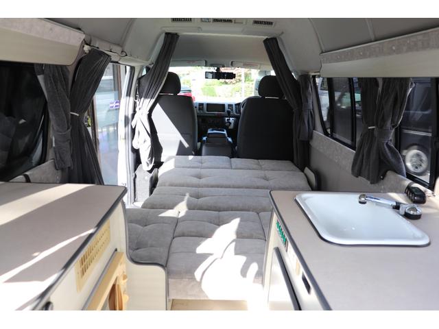 レジアスエースバン キャンピングＲＶビッグフットＳＷＩＮＧ４．７ＦＦヒーター　キャンピングＲＶビッグフット　スウィング４．７　ＦＦヒーター・電子レンジ・１５００Ｗインバーター・シンク・外部電源入力・ソーラーパネル・ツインサブバッテリー・走行充電　ナビＴＶバックカメラ・ＥＴＣ（22枚目）
