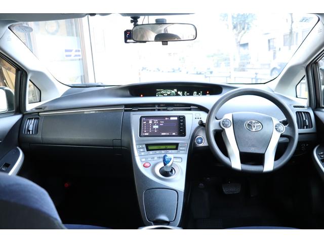 プリウス Ｓ　１オーナー・１年保証付き・純正ナビＴＶ・バックカメラ・ＥＴＣ・前後ドライブレコーダー・スマートキー・（11枚目）