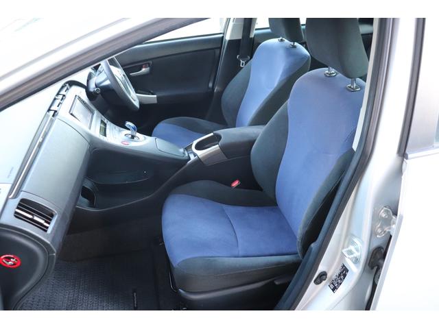 プリウス Ｓ　１オーナー・１年保証付き・純正ナビＴＶ・バックカメラ・ＥＴＣ・前後ドライブレコーダー・スマートキー・（14枚目）