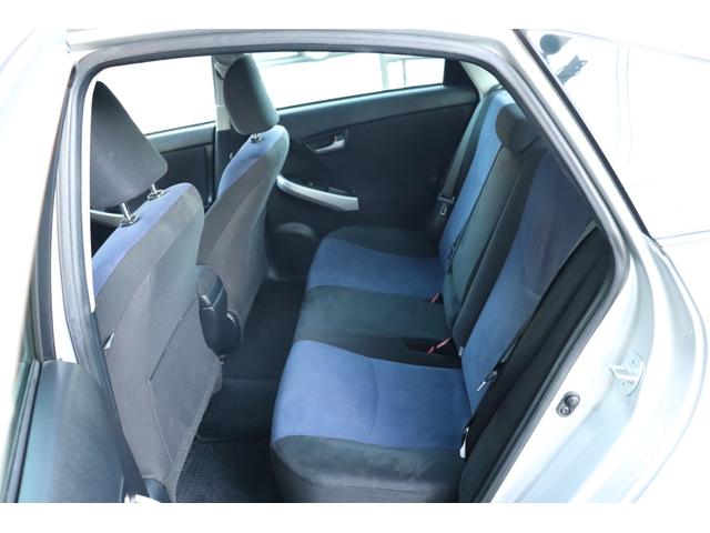 プリウス Ｓ　１オーナー・１年保証付き・純正ナビＴＶ・バックカメラ・ＥＴＣ・前後ドライブレコーダー・スマートキー・（15枚目）