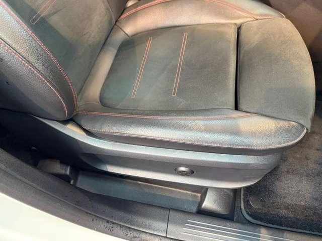 Ｂクラス Ｂ１８０　ＡＭＧライン　ワンオーナー　ハーフレザー　自動追従　衝突軽減　ドライブレコーダー　Ｃａｒｐｌａｙ　電動シート　ＴＶフルセグ　シートヒーター　バックカメラ　エアロ　パークアシスト（30枚目）