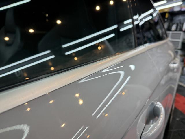 ＲＳ４アバント ４．２　４ＷＤ　スズカグレーＭ　衝突軽減　自動追従　パノラマスライディングルーフ　純正可変マフラー（26枚目）