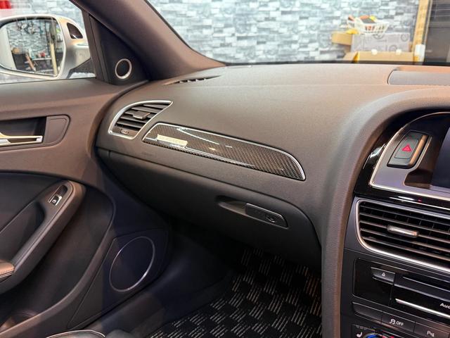 ＲＳ４アバント ４．２　４ＷＤ　スズカグレーＭ　衝突軽減　自動追従　パノラマスライディングルーフ　純正可変マフラー（52枚目）