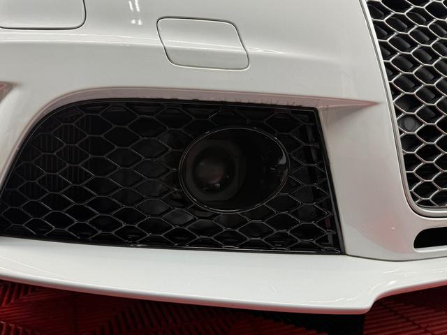 ＲＳ４アバント ４．２　４ＷＤ　スズカグレーＭ　衝突軽減　自動追従　パノラマスライディングルーフ　純正可変マフラー（54枚目）