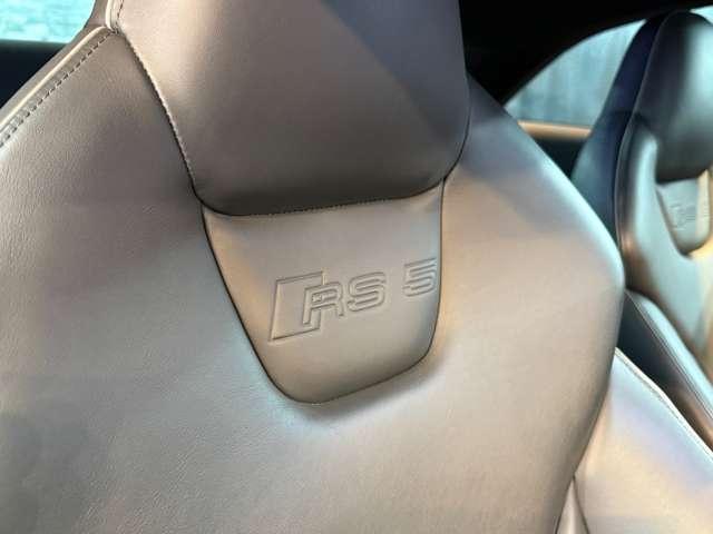 ＲＳ５ ベースグレード　４．２　４ＷＤ　スズカグレー　社外可変バルブマフラー　ＶＯＳＳＥＮ２０インチアルミ　リアディフューザー　リアスポイラー　車高調　強化イグニッションコイル　Ｖ８　４．２Ｌ　４５０ＨＰ（33枚目）