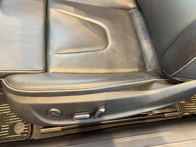 ＲＳ５ ベースグレード　４．２　４ＷＤ　スズカグレー　社外可変バルブマフラー　ＶＯＳＳＥＮ２０インチアルミ　リアディフューザー　リアスポイラー　車高調　強化イグニッションコイル　Ｖ８　４．２Ｌ　４５０ＨＰ（36枚目）