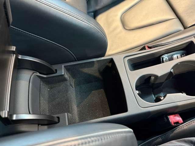 ＲＳ５ ベースグレード　４．２　４ＷＤ　スズカグレー　社外可変バルブマフラー　ＶＯＳＳＥＮ２０インチアルミ　リアディフューザー　リアスポイラー　車高調　強化イグニッションコイル　Ｖ８　４．２Ｌ　４５０ＨＰ（45枚目）