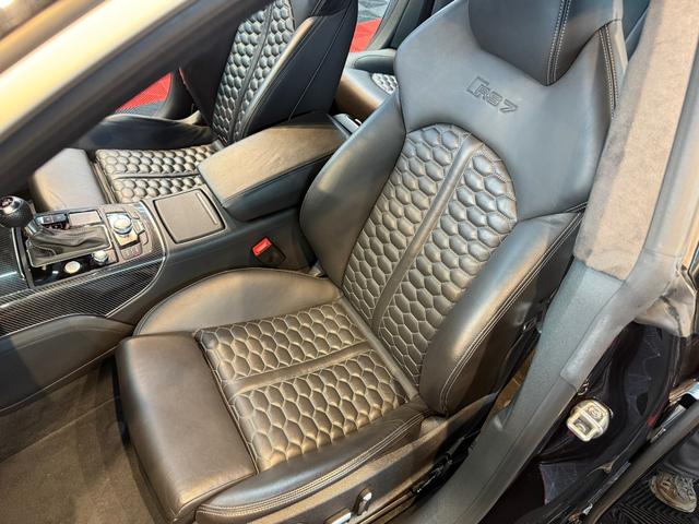 ＲＳ７スポーツバック ４．０　４ＷＤ　サンルーフ　ドラレコ　衝突軽減ブレーキ（32枚目）