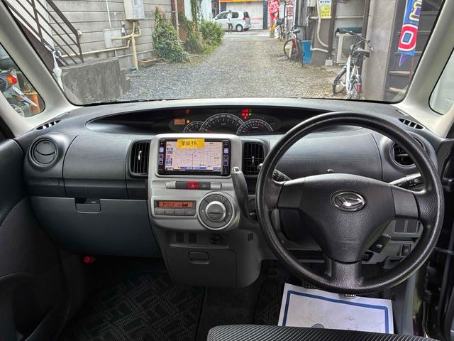 タント カスタムＸリミテッド　ワンオーナー　ＥＴＣ　電動スライドドア　ナビ　ＨＩＤ　スマートキー　電動格納ミラー　ベンチシート　ＣＶＴ　盗難防止システム　ＡＢＳ　アルミホイール　衝突安全ボディ　エアコン　パワーステアリング（2枚目）