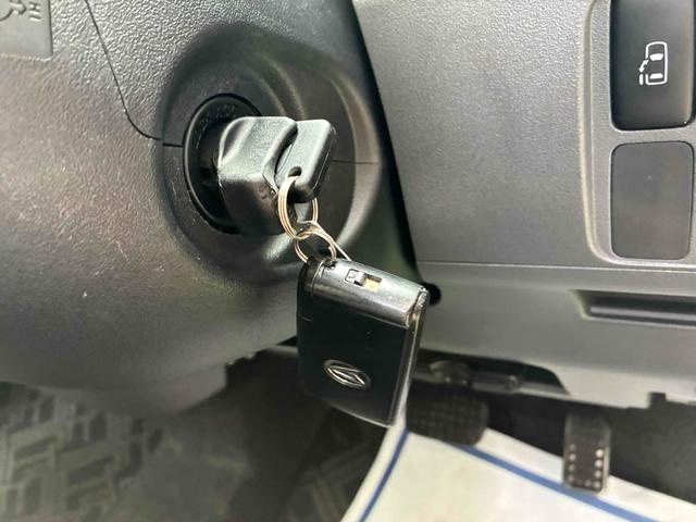 タント カスタムＸリミテッド　ワンオーナー　ＥＴＣ　電動スライドドア　ナビ　ＨＩＤ　スマートキー　電動格納ミラー　ベンチシート　ＣＶＴ　盗難防止システム　ＡＢＳ　アルミホイール　衝突安全ボディ　エアコン　パワーステアリング（8枚目）