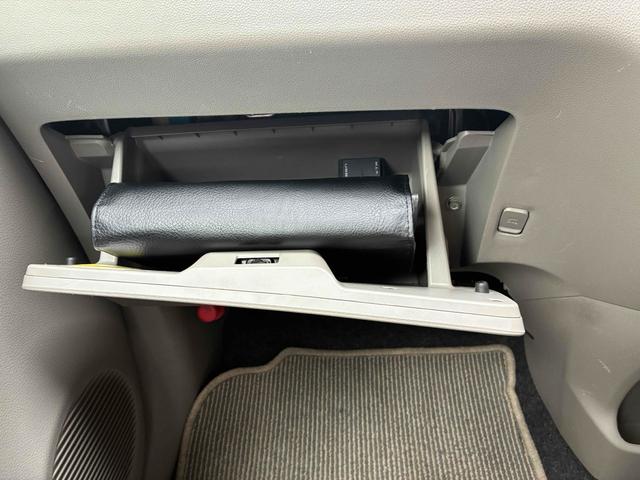 ミライース Ｘ　ナビ　ＴＶ　キーレスエントリー　アイドリングストップ　電動格納ミラー　ＣＶＴ　盗難防止システム　ＡＢＳ　ＵＳＢ　ミュージックプレイヤー接続可　衝突安全ボディ　エアコン　パワーステアリング（7枚目）