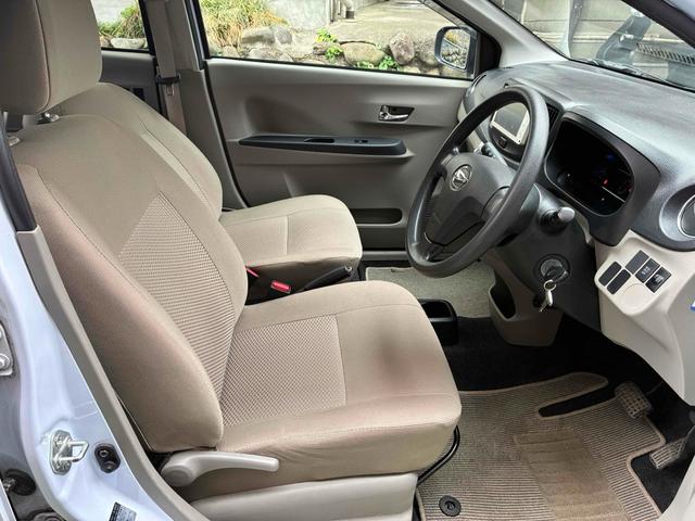 ミライース Ｘ　ナビ　ＴＶ　キーレスエントリー　アイドリングストップ　電動格納ミラー　ＣＶＴ　盗難防止システム　ＡＢＳ　ＵＳＢ　ミュージックプレイヤー接続可　衝突安全ボディ　エアコン　パワーステアリング（10枚目）