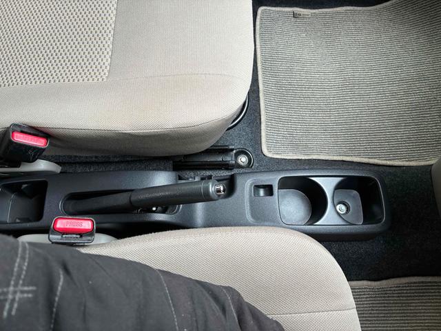 ミライース Ｘ　ナビ　ＴＶ　キーレスエントリー　アイドリングストップ　電動格納ミラー　ＣＶＴ　盗難防止システム　ＡＢＳ　ＵＳＢ　ミュージックプレイヤー接続可　衝突安全ボディ　エアコン　パワーステアリング（24枚目）