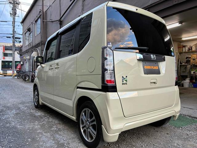 Ｎ－ＢＯＸ Ｇ・Ｌパッケージ　両側電動スライドドア　スマートキー　アイドリングストップ　電動格納ミラー　ベンチシート　ＣＶＴ　盗難防止システム　ＡＢＳ　ＥＳＣ　ＣＤ　ミュージックプレイヤー接続可　アルミホイール　衝突安全ボディ（16枚目）