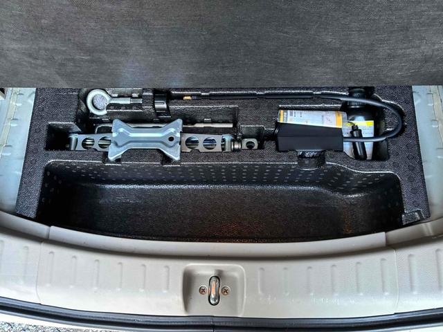 Ｎ－ＢＯＸ Ｇ・Ｌパッケージ　両側電動スライドドア　スマートキー　アイドリングストップ　電動格納ミラー　ベンチシート　ＣＶＴ　盗難防止システム　ＡＢＳ　ＥＳＣ　ＣＤ　ミュージックプレイヤー接続可　アルミホイール　衝突安全ボディ（22枚目）