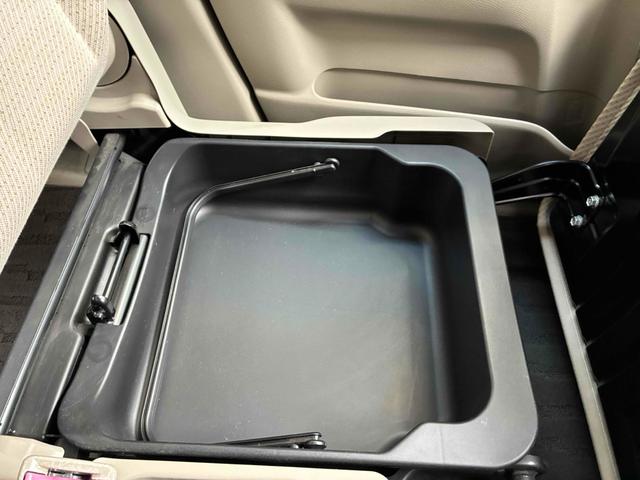 フレアワゴン ＸＳ　ＥＴＣ　両側スライド・片側電動　スマートキー　アイドリングストップ　電動格納ミラー　ベンチシート　ＣＶＴ　盗難防止システム　ＡＢＳ　ＣＤ　ミュージックプレイヤー接続可　衝突安全ボディ　エアコン（42枚目）