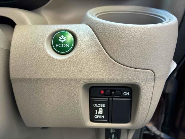 Ｎ－ＢＯＸ Ｇ・Ｌパッケージ　ドライブレコーダー　ＥＴＣ　バックカメラ　両側スライド・片側電動　ナビ　ＴＶ　スマートキー　アイドリングストップ　電動格納ミラー　ベンチシート　ＣＶＴ　盗難防止システム　ＡＢＳ　ＥＳＣ　ＣＤ（7枚目）