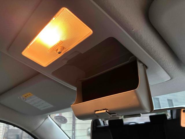 ワゴンＲスティングレー リミテッドＩＩ　オートライト　ＨＩＤ　スマートキー　電動格納ミラー　シートヒーター　ベンチシート　ＣＶＴ　盗難防止システム　ＡＢＳ　ＣＤ　ミュージックプレイヤー接続可　アルミホイール　衝突安全ボディ　エアコン（8枚目）