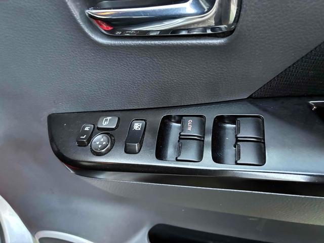 ワゴンＲスティングレー リミテッドＩＩ　オートライト　ＨＩＤ　スマートキー　電動格納ミラー　シートヒーター　ベンチシート　ＣＶＴ　盗難防止システム　ＡＢＳ　ＣＤ　ミュージックプレイヤー接続可　アルミホイール　衝突安全ボディ　エアコン（9枚目）