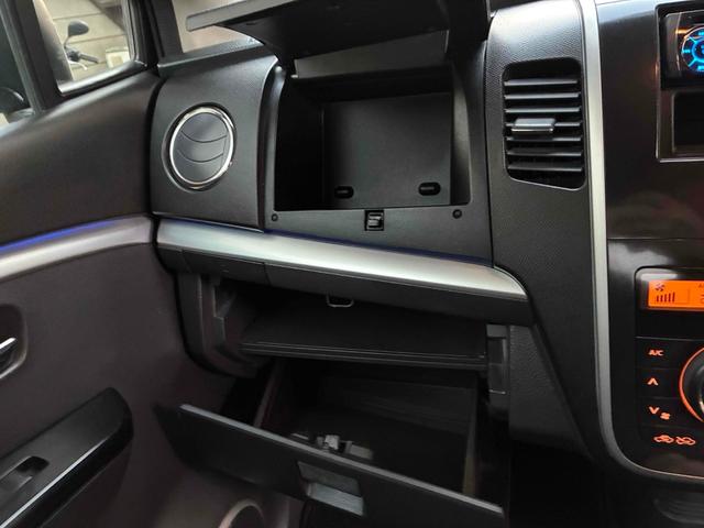 ワゴンＲスティングレー リミテッドＩＩ　オートライト　ＨＩＤ　スマートキー　電動格納ミラー　シートヒーター　ベンチシート　ＣＶＴ　盗難防止システム　ＡＢＳ　ＣＤ　ミュージックプレイヤー接続可　アルミホイール　衝突安全ボディ　エアコン（10枚目）