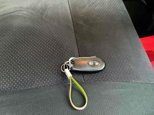 ワゴンＲスティングレー リミテッドＩＩ　オートライト　ＨＩＤ　スマートキー　電動格納ミラー　シートヒーター　ベンチシート　ＣＶＴ　盗難防止システム　ＡＢＳ　ＣＤ　ミュージックプレイヤー接続可　アルミホイール　衝突安全ボディ　エアコン（21枚目）