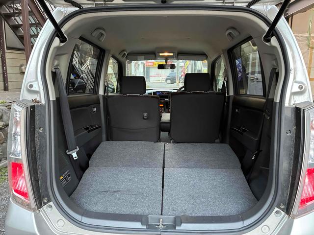 ワゴンＲスティングレー リミテッドＩＩ　オートライト　ＨＩＤ　スマートキー　電動格納ミラー　シートヒーター　ベンチシート　ＣＶＴ　盗難防止システム　ＡＢＳ　ＣＤ　ミュージックプレイヤー接続可　アルミホイール　衝突安全ボディ　エアコン（22枚目）