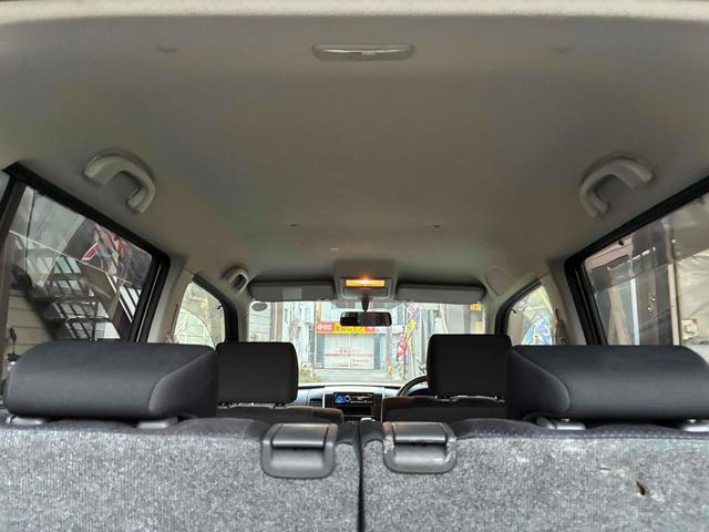 ワゴンＲスティングレー リミテッドＩＩ　オートライト　ＨＩＤ　スマートキー　電動格納ミラー　シートヒーター　ベンチシート　ＣＶＴ　盗難防止システム　ＡＢＳ　ＣＤ　ミュージックプレイヤー接続可　アルミホイール　衝突安全ボディ　エアコン（23枚目）
