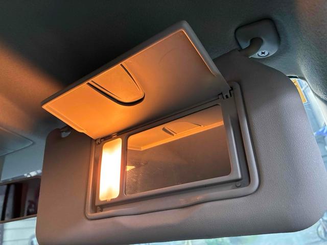 ワゴンＲスティングレー リミテッドＩＩ　オートライト　ＨＩＤ　スマートキー　電動格納ミラー　シートヒーター　ベンチシート　ＣＶＴ　盗難防止システム　ＡＢＳ　ＣＤ　ミュージックプレイヤー接続可　アルミホイール　衝突安全ボディ　エアコン（29枚目）