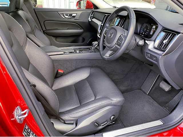 T5 モメンタム MY2019 試乗車UP(5枚目)