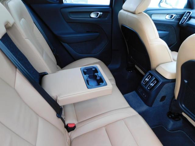 XC40 リチャージ PHV T5 インスクリプション ナビ サンルーフ Harman/Kardonプレミアムサウンド360度カメラ・レザー(16枚目)