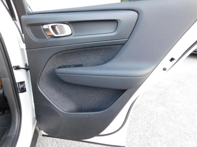 XC40 リチャージ PHV T5 インスクリプション ナビ サンルーフ Harman/Kardonプレミアムサウンド360度カメラ・レザー(18枚目)