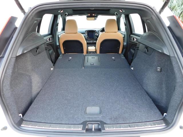 XC40 リチャージ PHV T5 インスクリプション ナビ サンルーフ Harman/Kardonプレミアムサウンド360度カメラ・レザー(26枚目)
