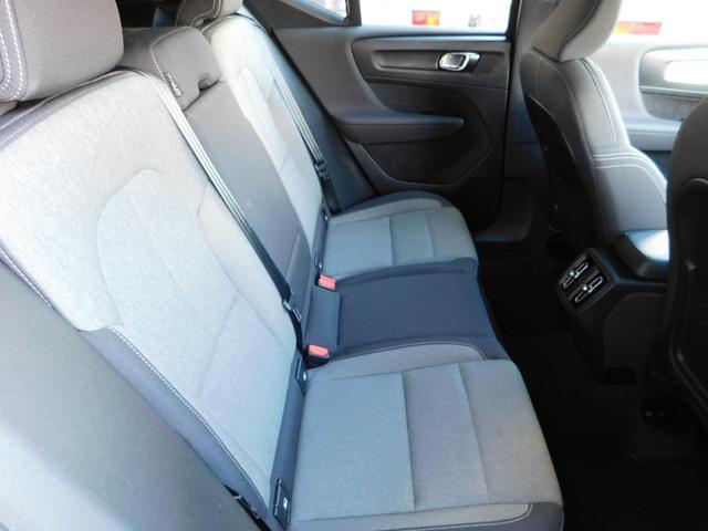 ＸＣ４０ Ｂ３　モメンタム　ＳＥＮＳＵナビ・３６０度カメラ・１オーナー・禁煙（14枚目）