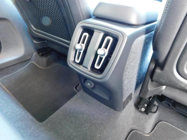 ＸＣ４０ Ｂ３　モメンタム　ＳＥＮＳＵナビ・３６０度カメラ・１オーナー・禁煙（17枚目）