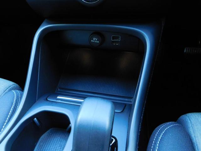 ＸＣ４０ Ｂ３　モメンタム　ＳＥＮＳＵナビ・３６０度カメラ・１オーナー・禁煙（32枚目）